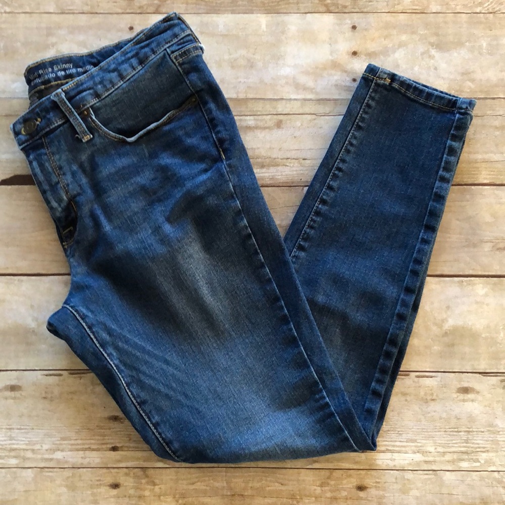 Mossimo mid rise skinny jeans 10 short
